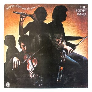 Vinyl cover for Out Of The Wind Into The Sun; The Bothy Band; Mulligan (1977); Design: Bill Smith/Gered Mankowitz/Pat Musick; Print: N/A