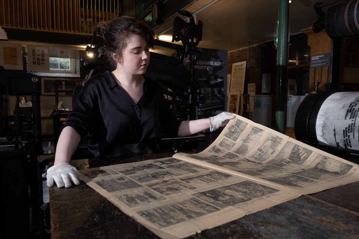 Katie Breen examines some photographs capturing the ‘Battle of the Four Courts’, printed in ‘The Irish Times’, Saturday, 8 July, 1922